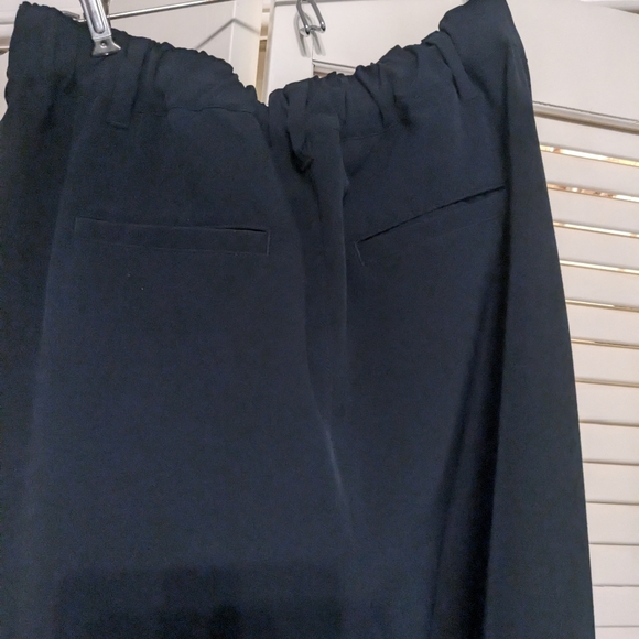 Loft Outlet drapey pull on pants navy blue size medium - Picture 3 of 3